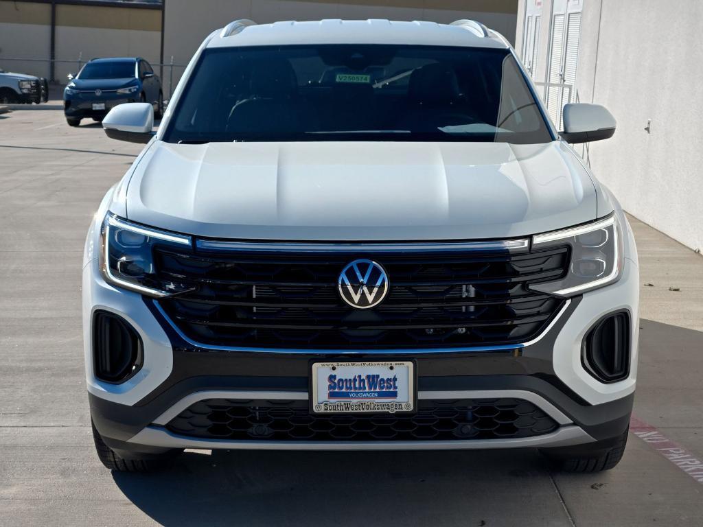 new 2026 Volkswagen Atlas Cross Sport car, priced at $38,868