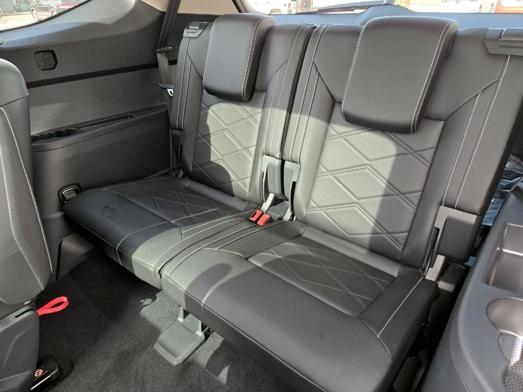 new 2025 Volkswagen Atlas car, priced at $42,186