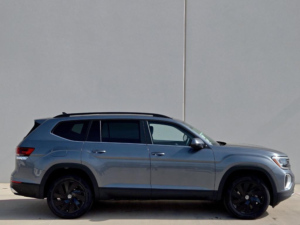 new 2025 Volkswagen Atlas car, priced at $42,186