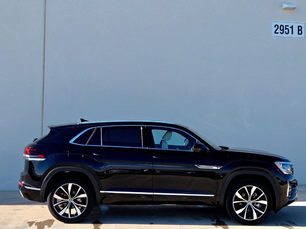 new 2025 Volkswagen Atlas Cross Sport car, priced at $51,908