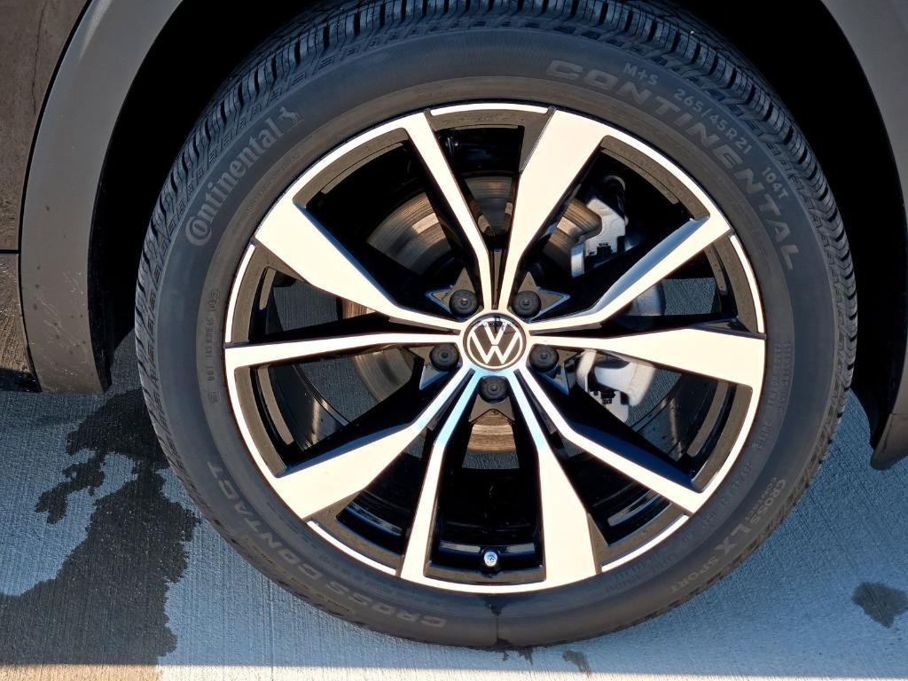 new 2025 Volkswagen Atlas Cross Sport car, priced at $51,908