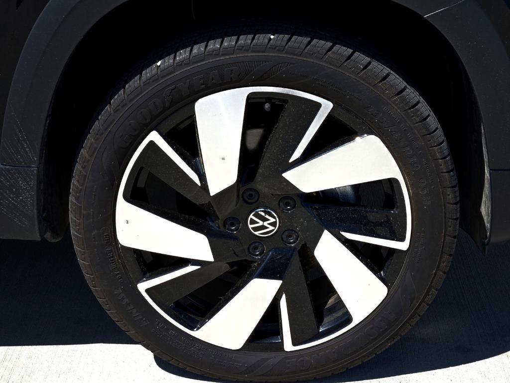 new 2024 Volkswagen Taos car, priced at $29,963