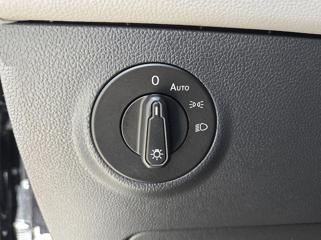 new 2024 Volkswagen Taos car, priced at $29,963
