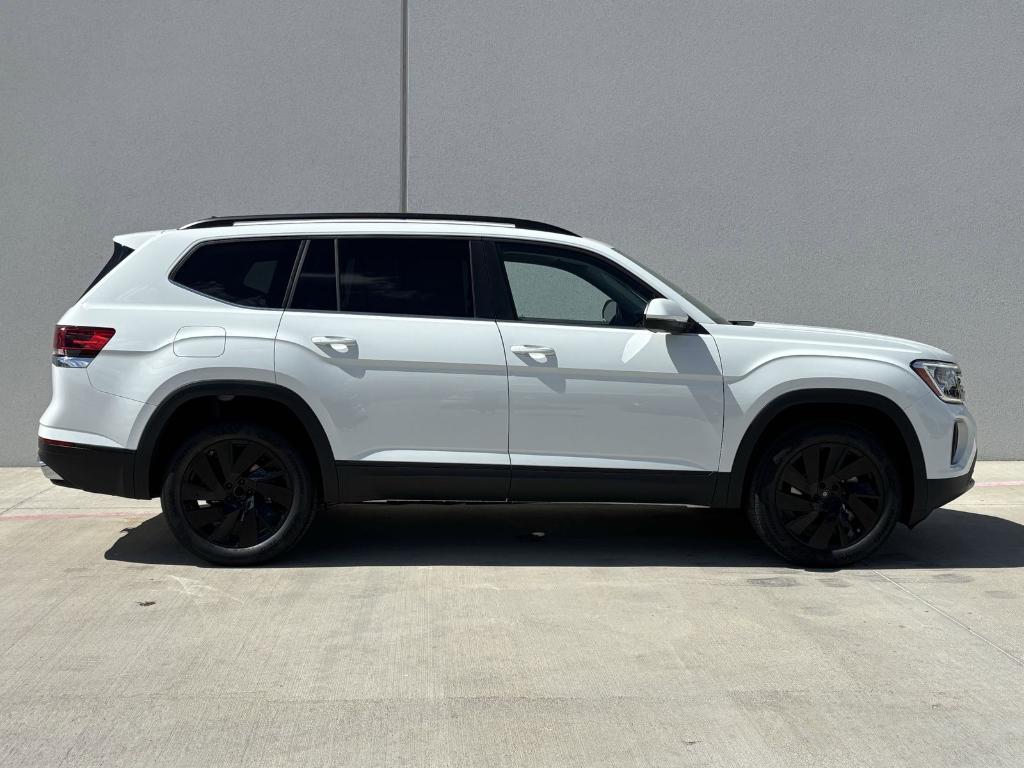 new 2025 Volkswagen Atlas car, priced at $39,481