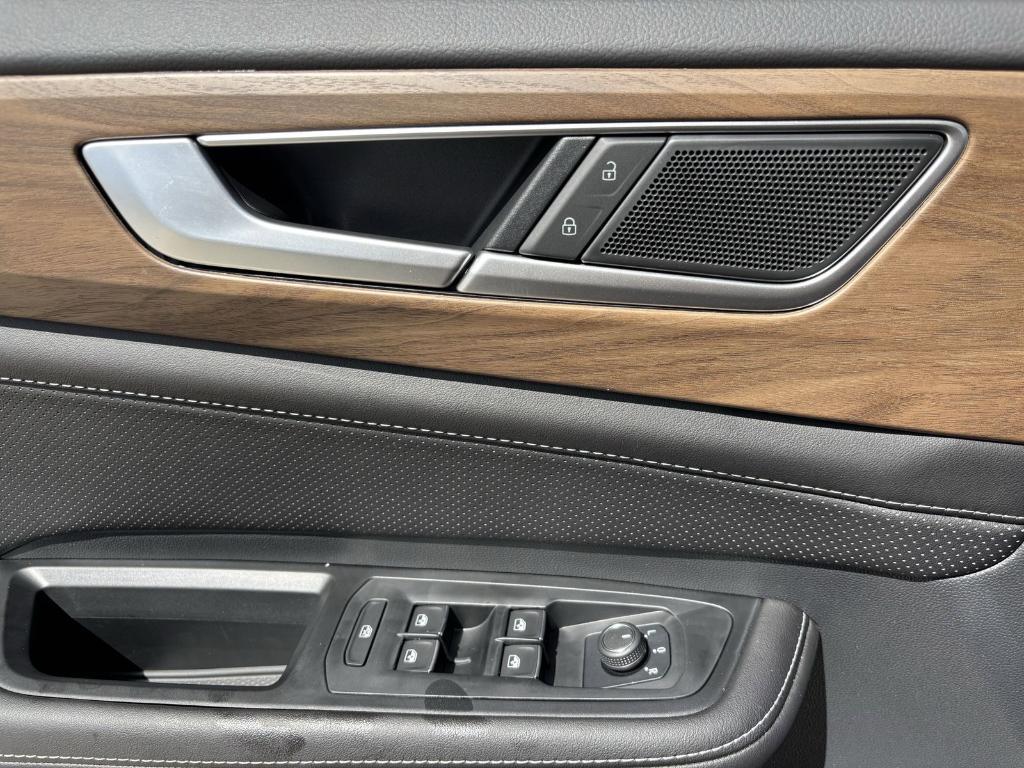 new 2025 Volkswagen Atlas car, priced at $39,481