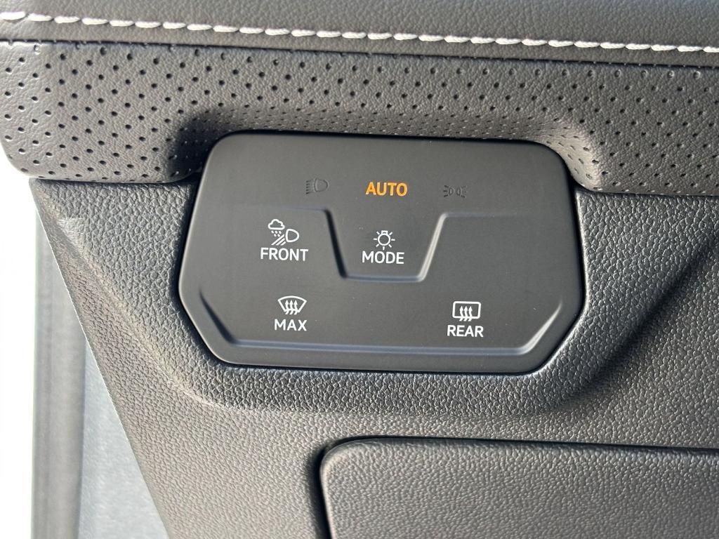 new 2025 Volkswagen Atlas car, priced at $39,481