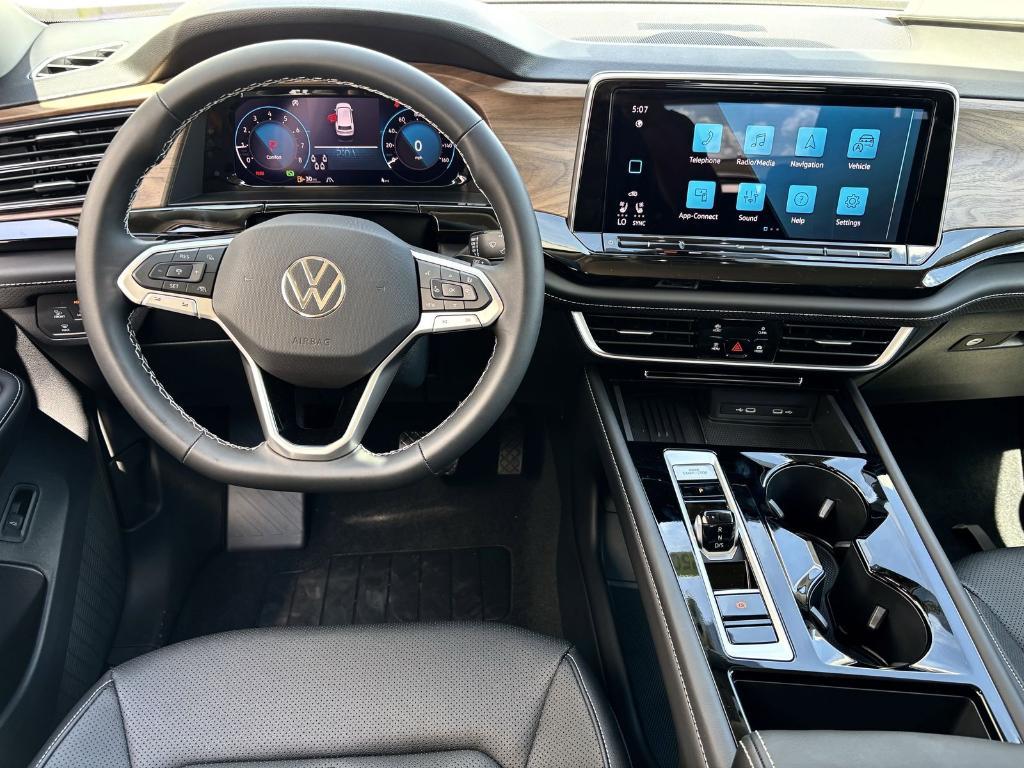 new 2025 Volkswagen Atlas car, priced at $39,481