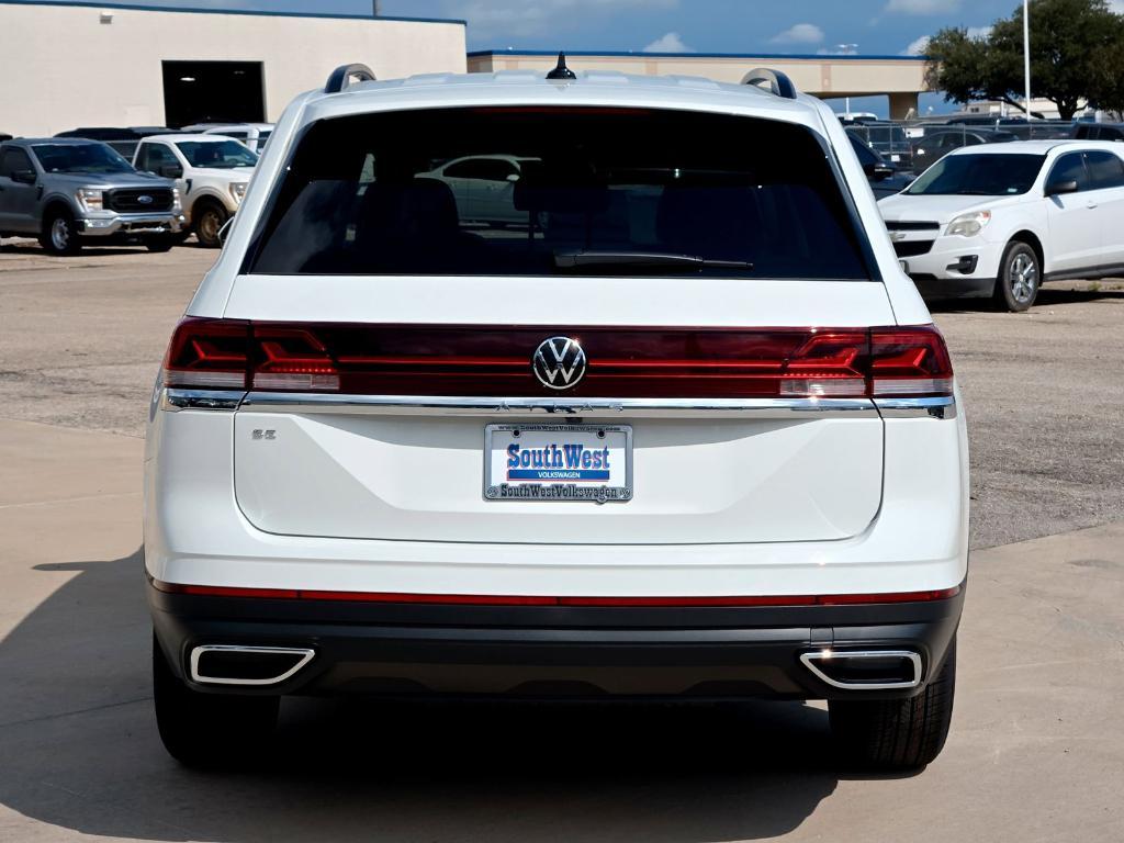 new 2025 Volkswagen Atlas car, priced at $36,722