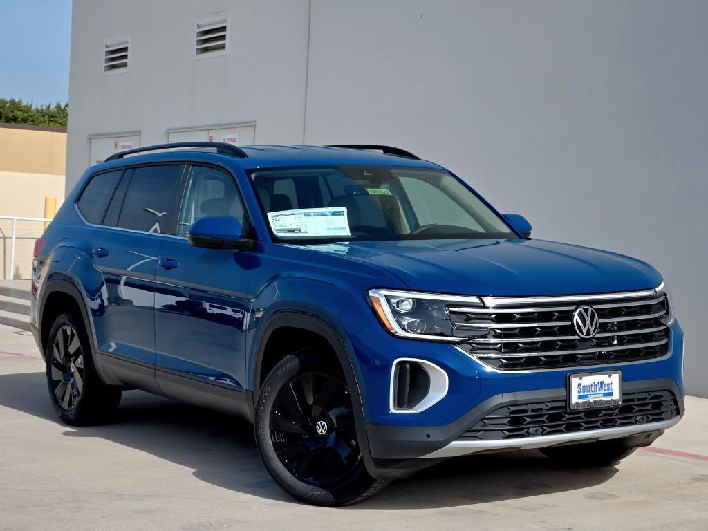 new 2025 Volkswagen Atlas car, priced at $40,158