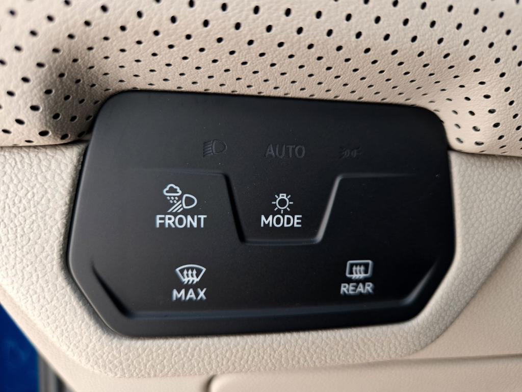 new 2025 Volkswagen Atlas car, priced at $41,158