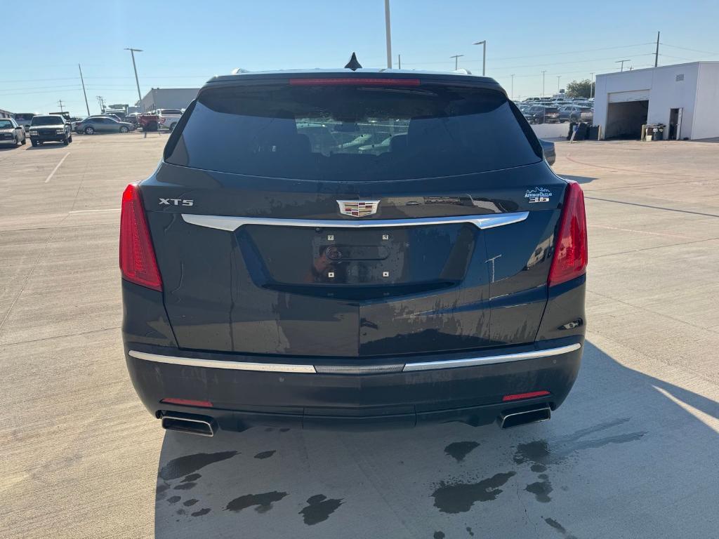 used 2019 Cadillac XT5 car, priced at $18,111