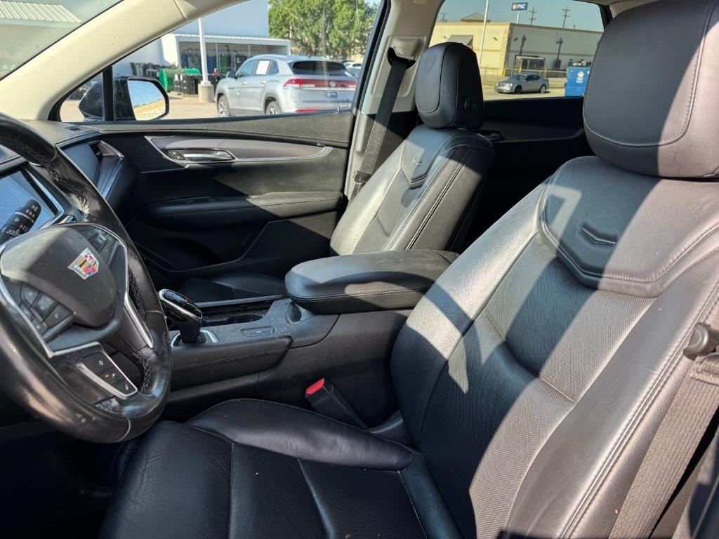 used 2019 Cadillac XT5 car, priced at $18,111