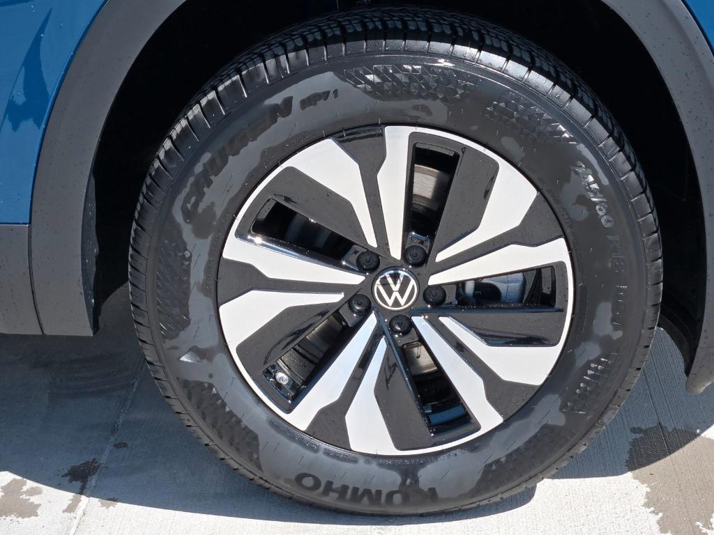 new 2025 Volkswagen Atlas Cross Sport car, priced at $36,772