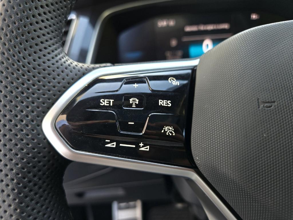 new 2024 Volkswagen Tiguan car, priced at $31,803