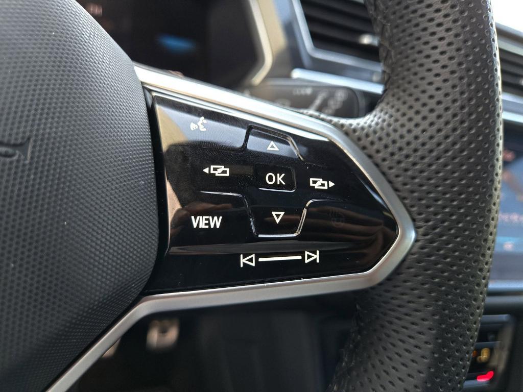 new 2024 Volkswagen Tiguan car, priced at $31,803