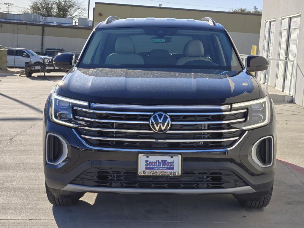 new 2025 Volkswagen Atlas car, priced at $40,216