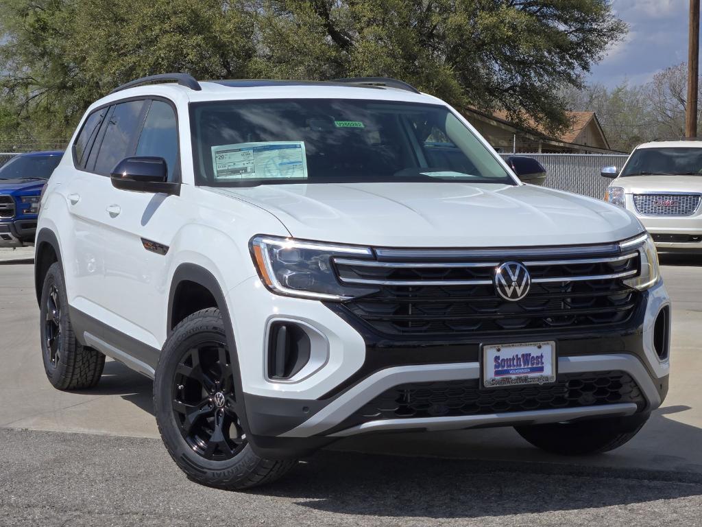 new 2025 Volkswagen Atlas car, priced at $45,153