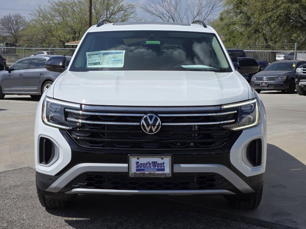 new 2025 Volkswagen Atlas car, priced at $45,153