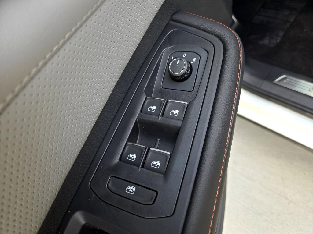 new 2025 Volkswagen Atlas car, priced at $45,153