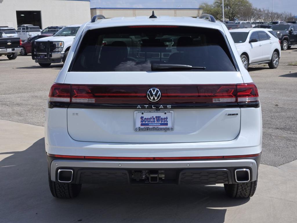 new 2025 Volkswagen Atlas car, priced at $45,153