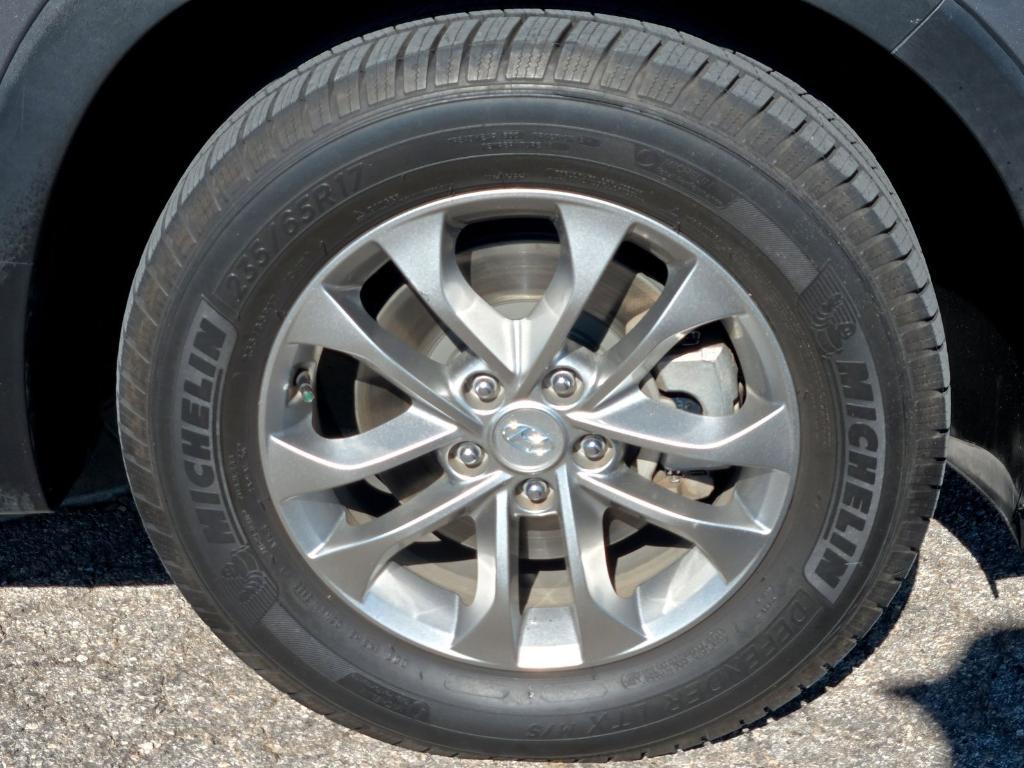 used 2019 Hyundai Santa Fe car, priced at $12,998