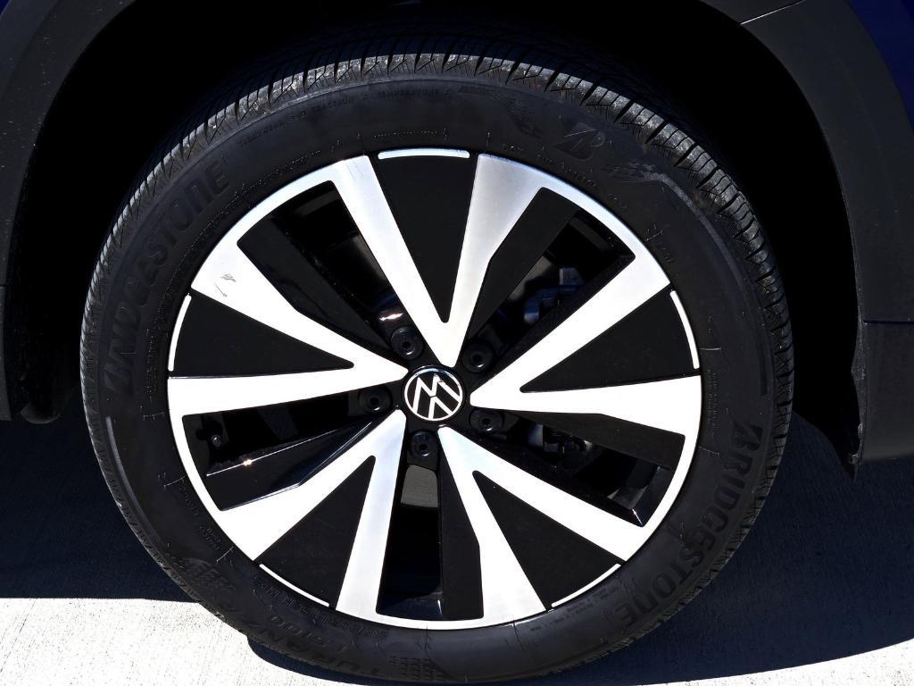 new 2024 Volkswagen Taos car, priced at $25,512