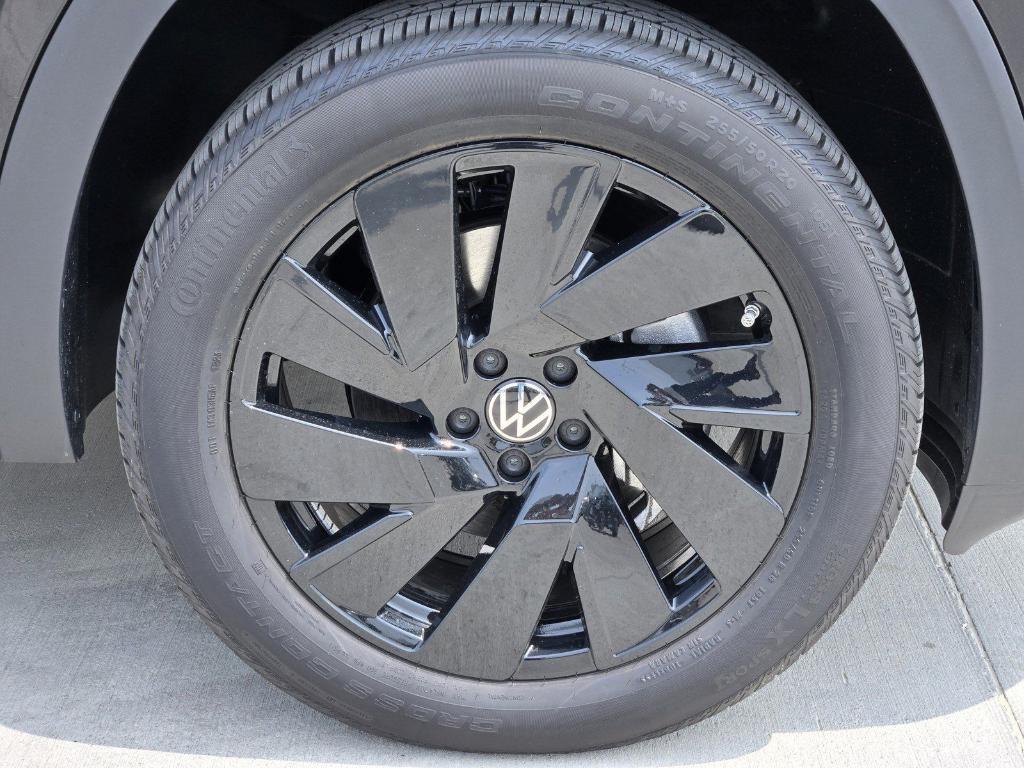new 2024 Volkswagen Atlas car, priced at $39,869