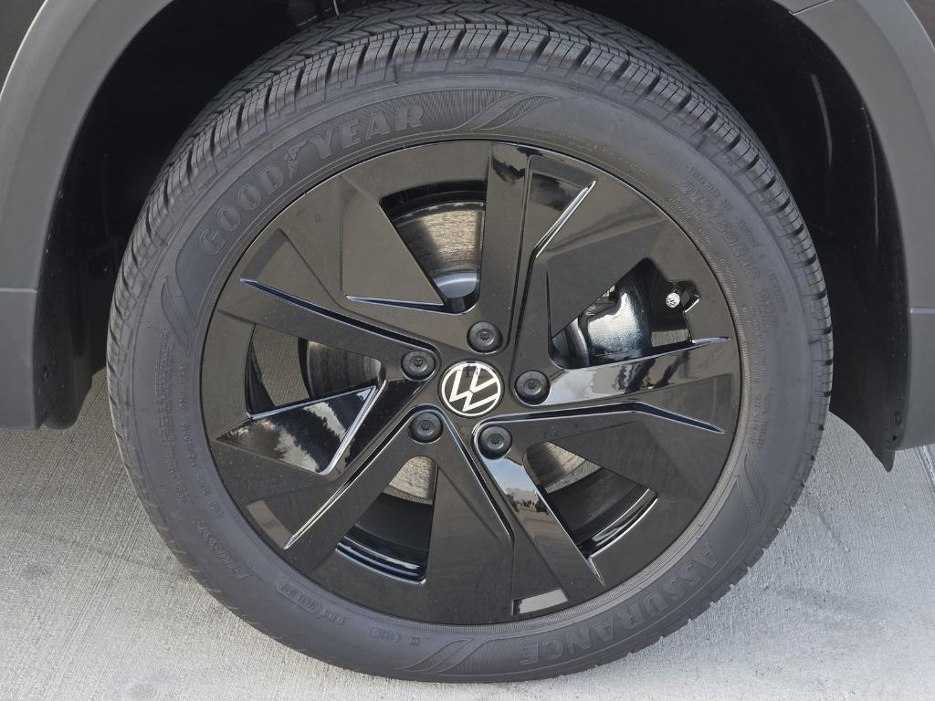 new 2025 Volkswagen Taos car, priced at $27,089