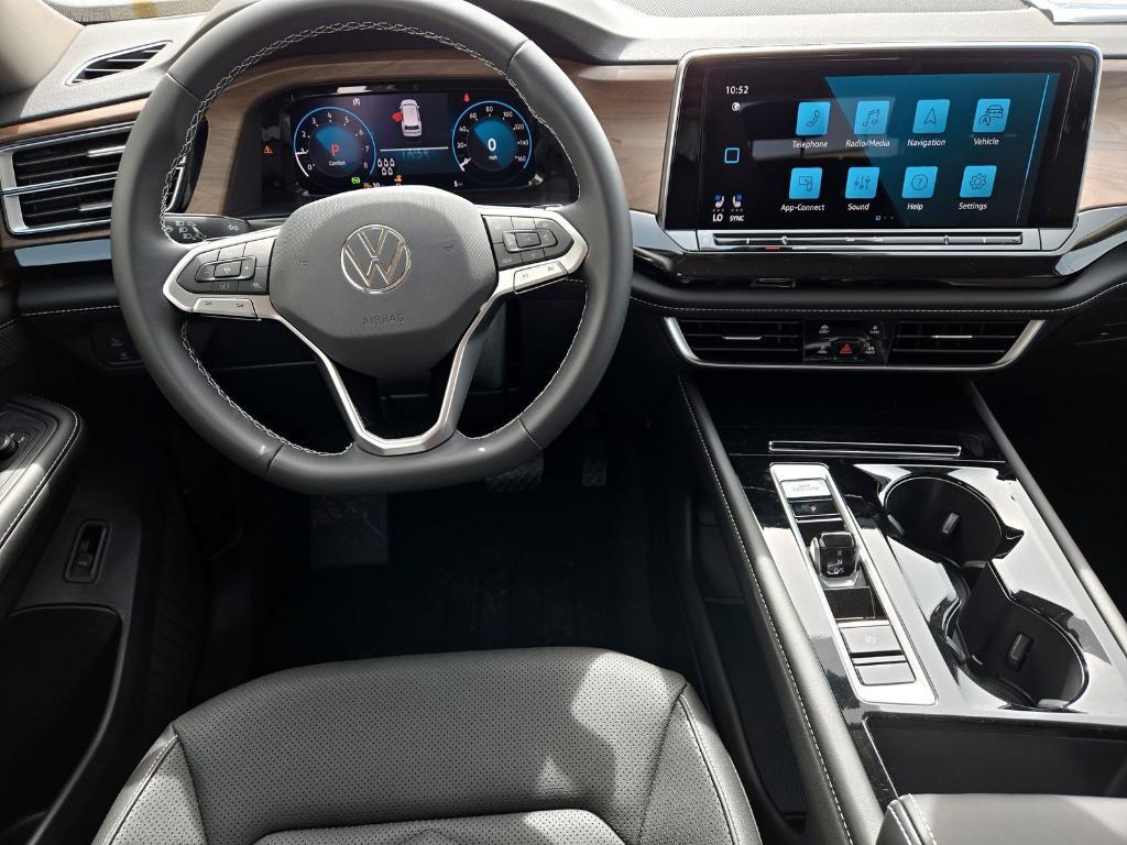 new 2025 Volkswagen Atlas car, priced at $40,556