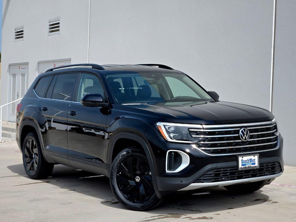 new 2025 Volkswagen Atlas car, priced at $40,556