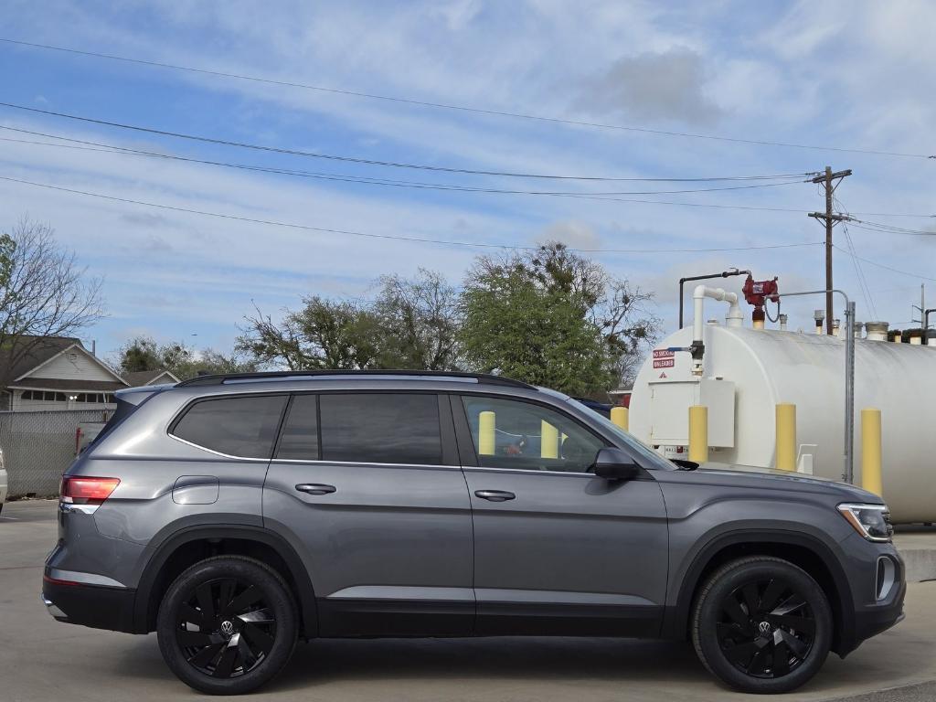 new 2025 Volkswagen Atlas car, priced at $42,715