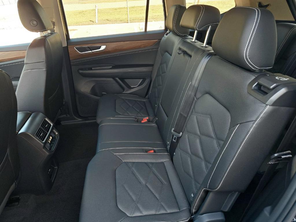 new 2026 Volkswagen Atlas car, priced at $41,911