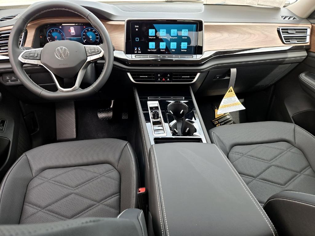 new 2025 Volkswagen Atlas car, priced at $40,556