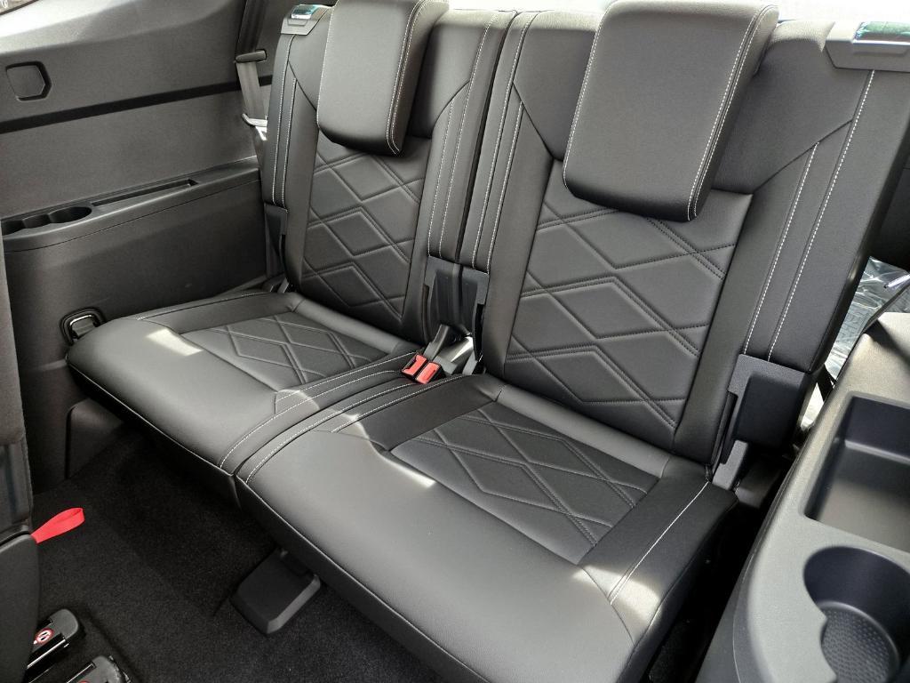 new 2025 Volkswagen Atlas car, priced at $40,556