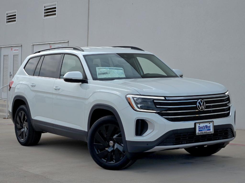 new 2025 Volkswagen Atlas car, priced at $40,556