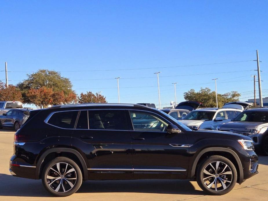 new 2025 Volkswagen Atlas car, priced at $51,224