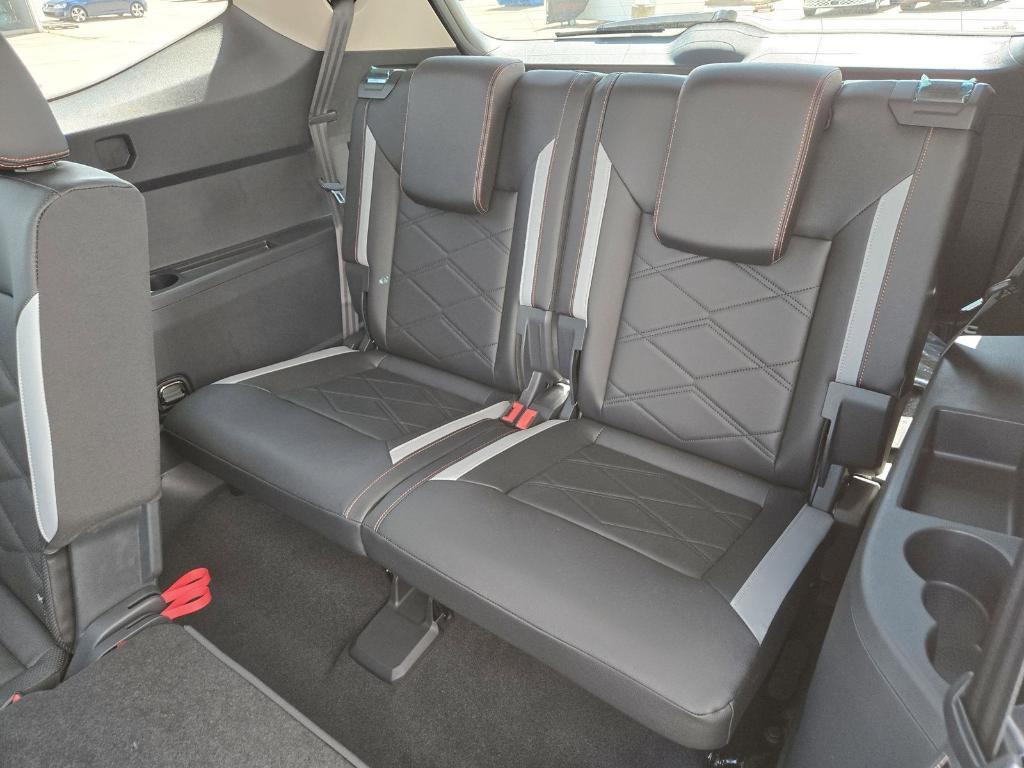 new 2025 Volkswagen Atlas car, priced at $44,078
