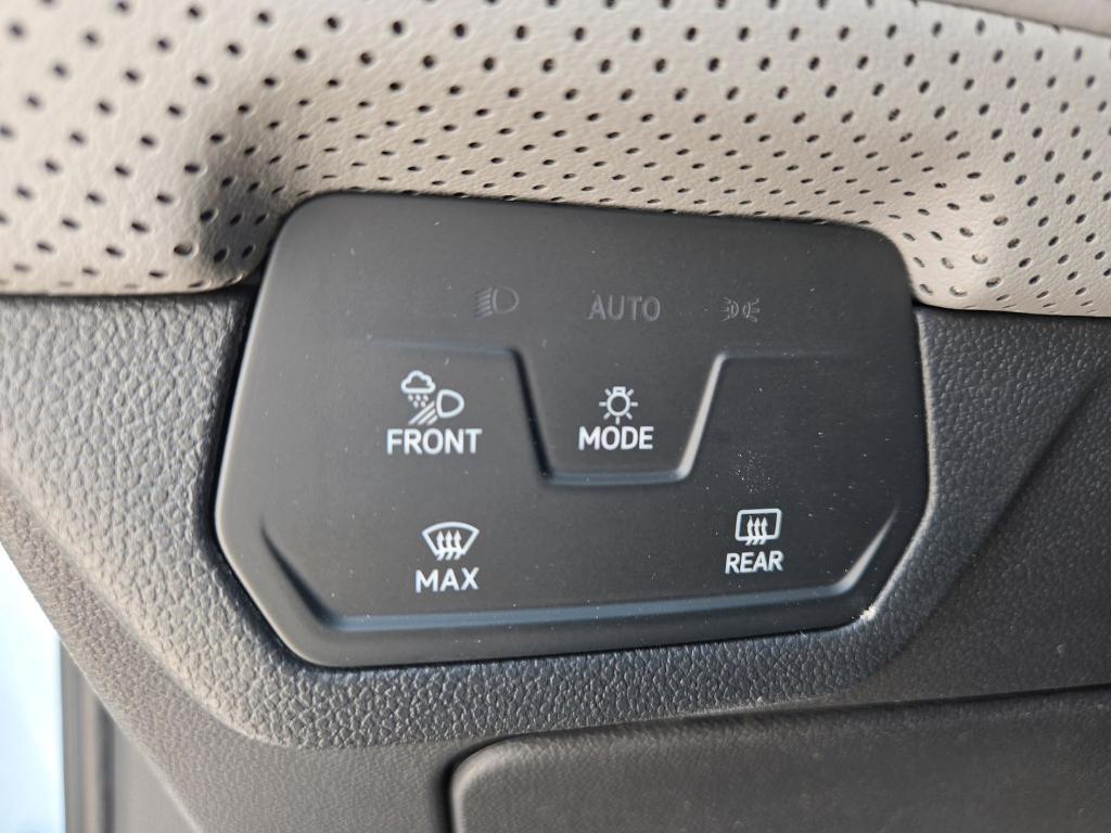new 2025 Volkswagen Atlas car, priced at $44,078