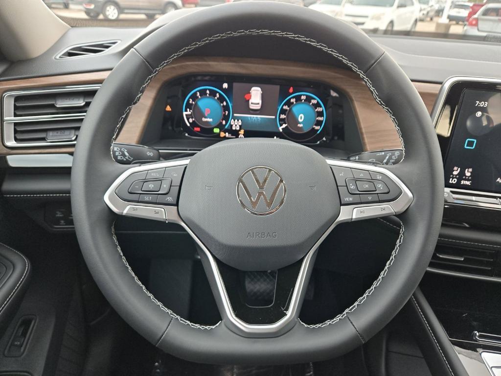 new 2025 Volkswagen Atlas car, priced at $40,556