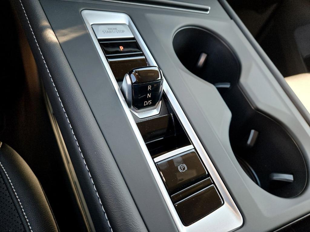 new 2026 Volkswagen Atlas car, priced at $39,844