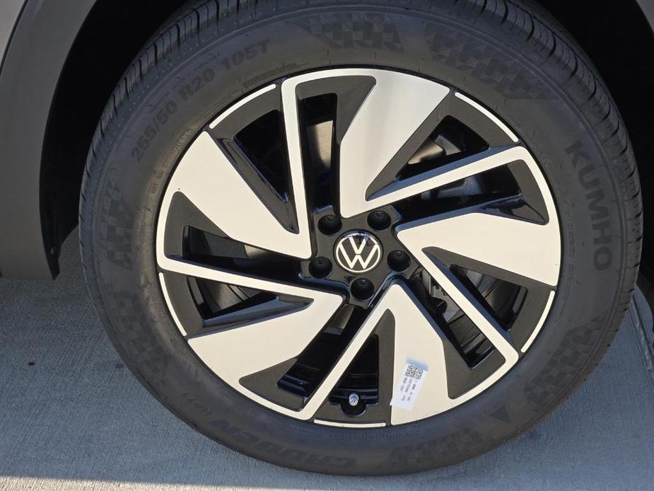 new 2024 Volkswagen Atlas car, priced at $40,537