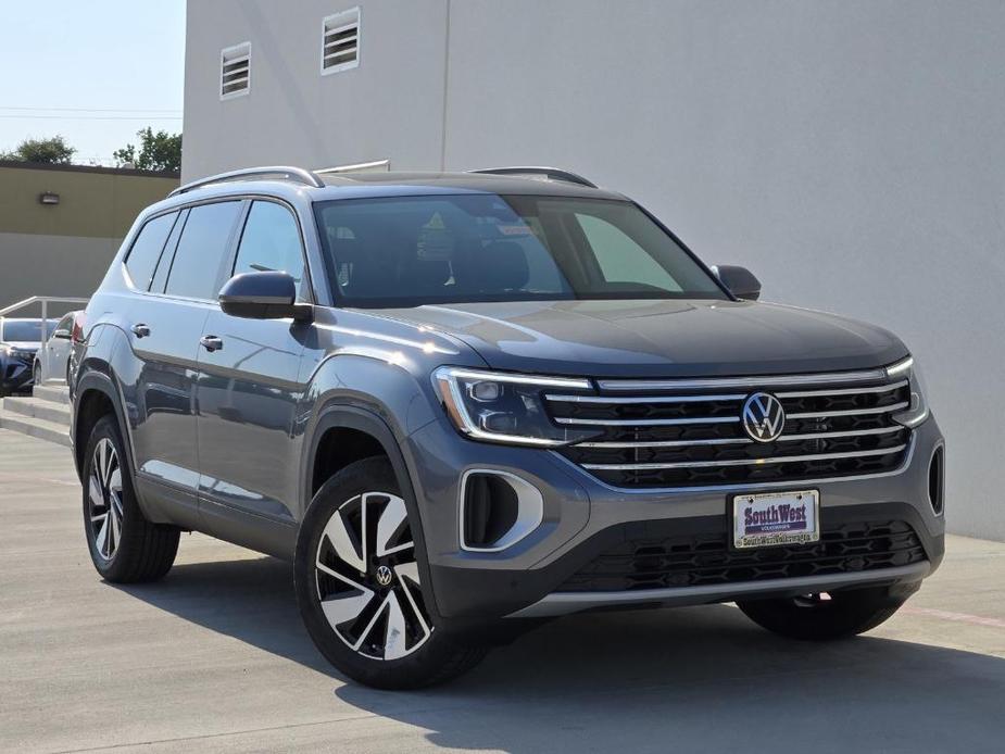 new 2024 Volkswagen Atlas car, priced at $40,537