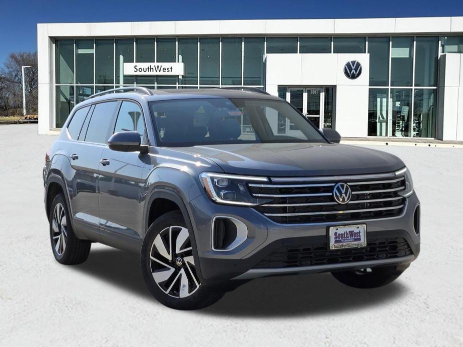 new 2024 Volkswagen Atlas car, priced at $40,537