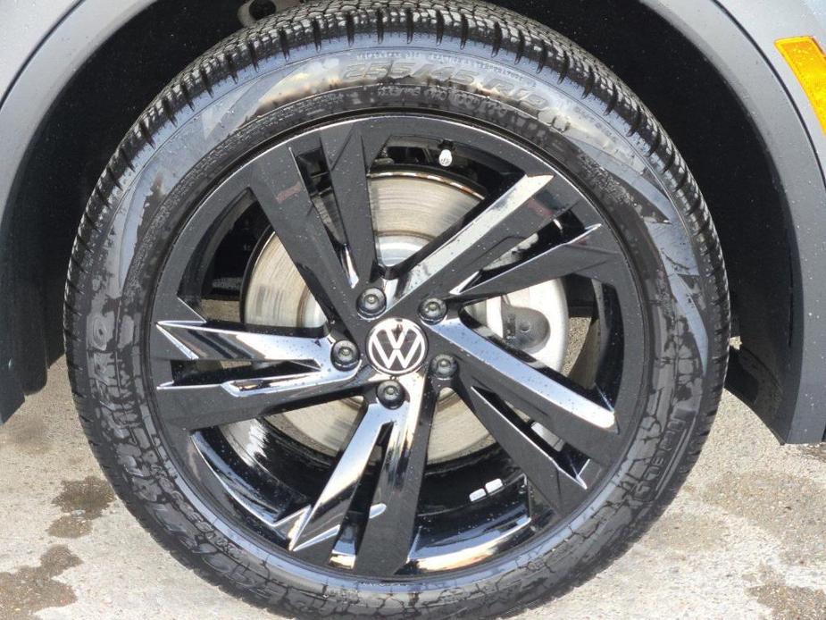 new 2024 Volkswagen Tiguan car, priced at $32,364