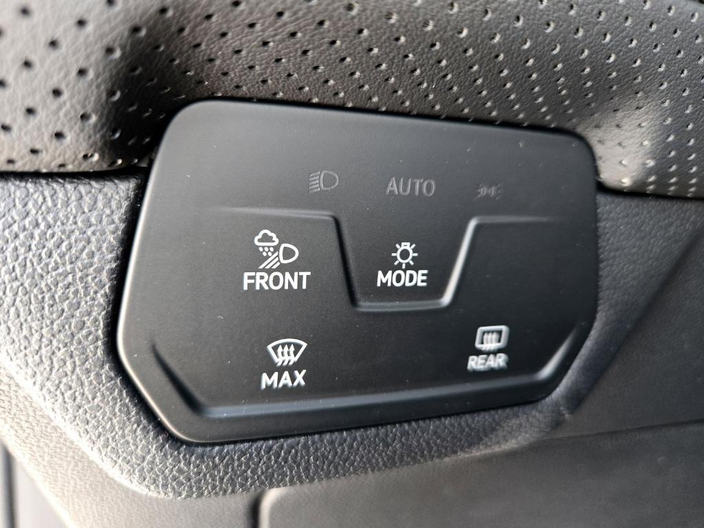 new 2025 Volkswagen Atlas car, priced at $50,360