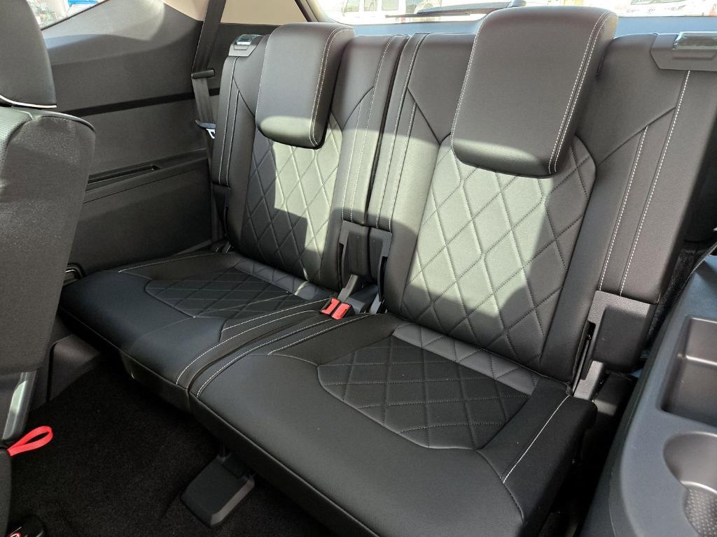 new 2025 Volkswagen Atlas car, priced at $50,360