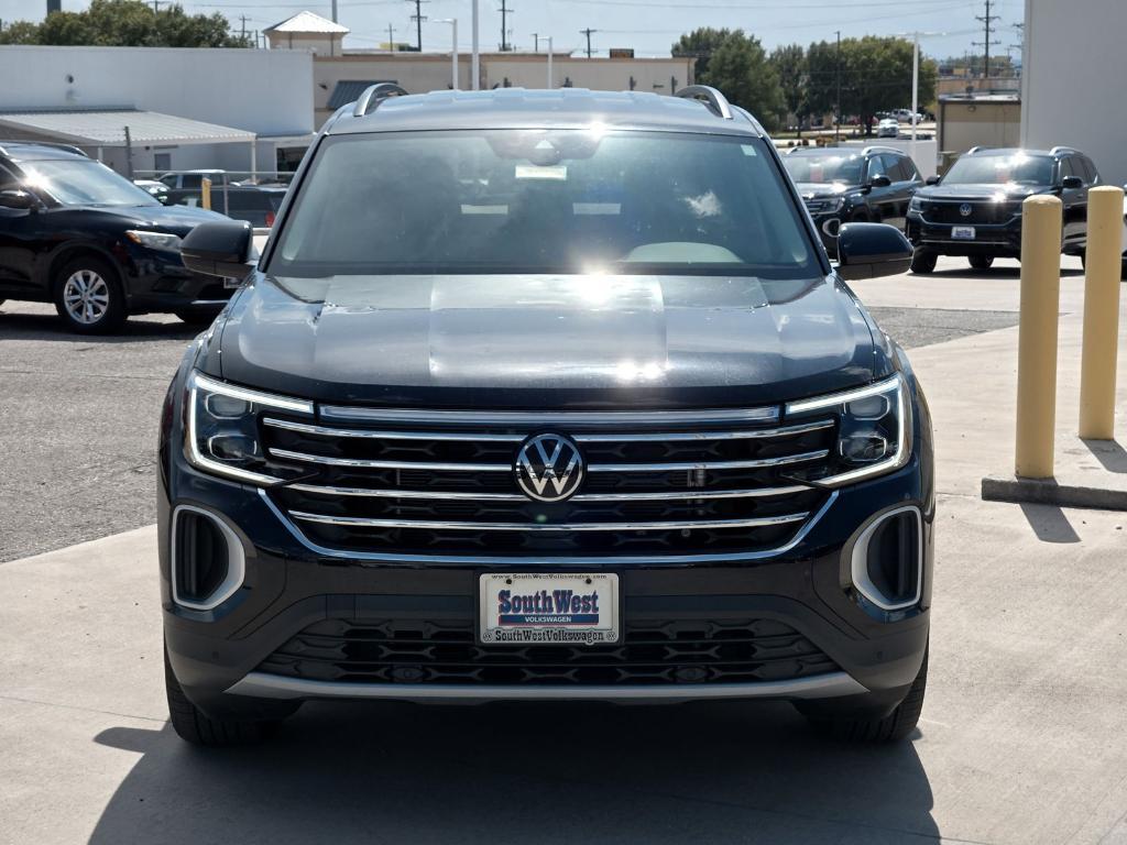 new 2024 Volkswagen Atlas car, priced at $36,964
