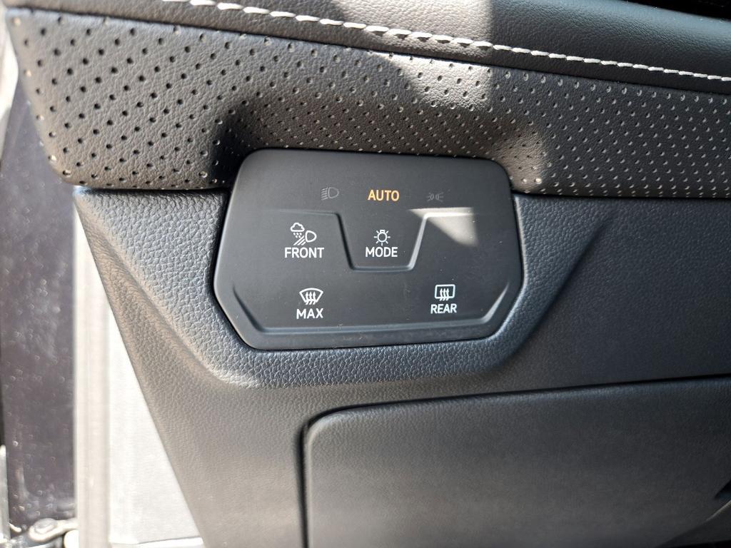 new 2024 Volkswagen Atlas car, priced at $36,964