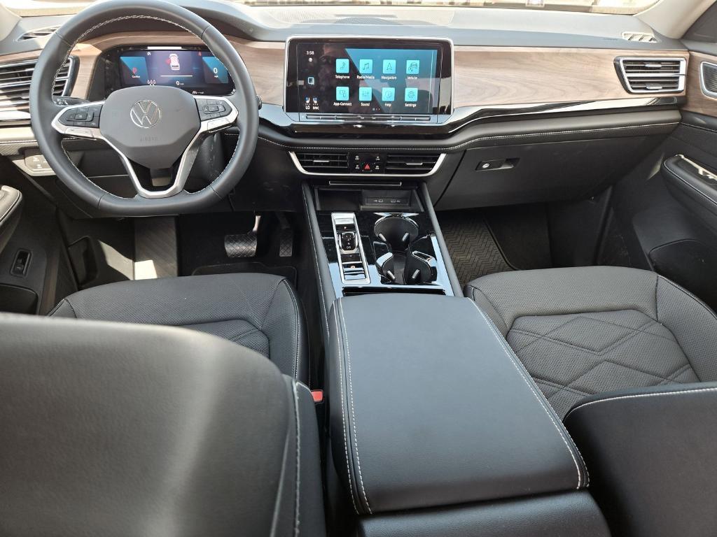 new 2024 Volkswagen Atlas car, priced at $36,964