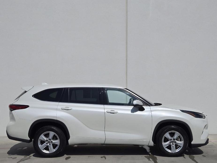 used 2021 Toyota Highlander car, priced at $26,428